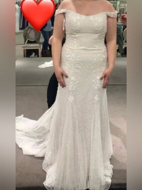 Melissa Sweet Off-Shoulder Ivory Lace Wedding Dress